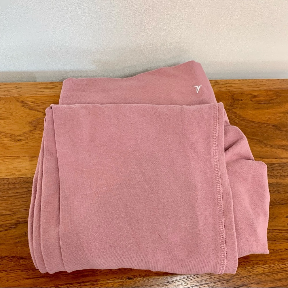 Pink Athletic Leggings with ankle detail